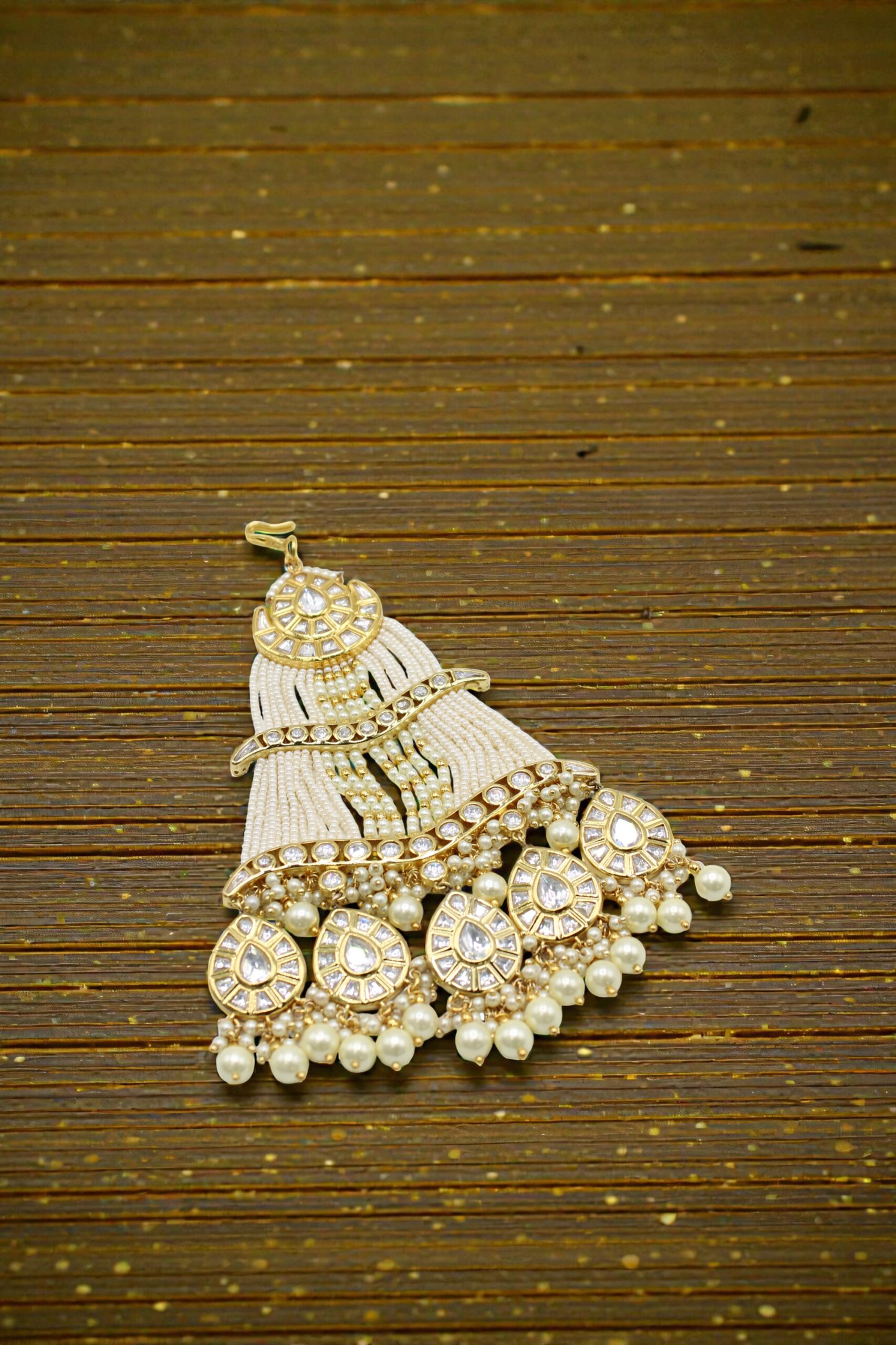 Elegant Gold and Pearl Chandelier Earrings - Image 3