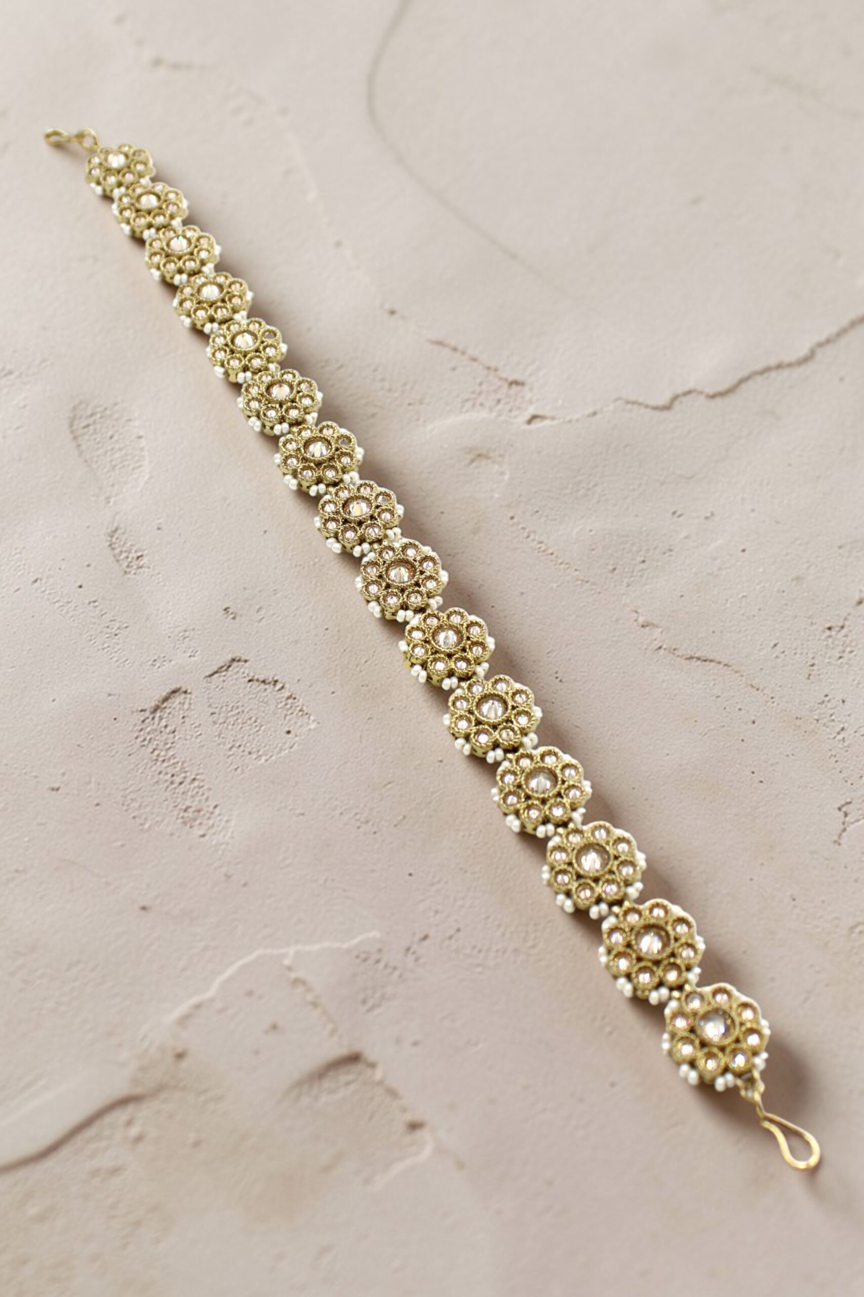 Elegant Gold and Pearl Floral Bracelet - Image 2
