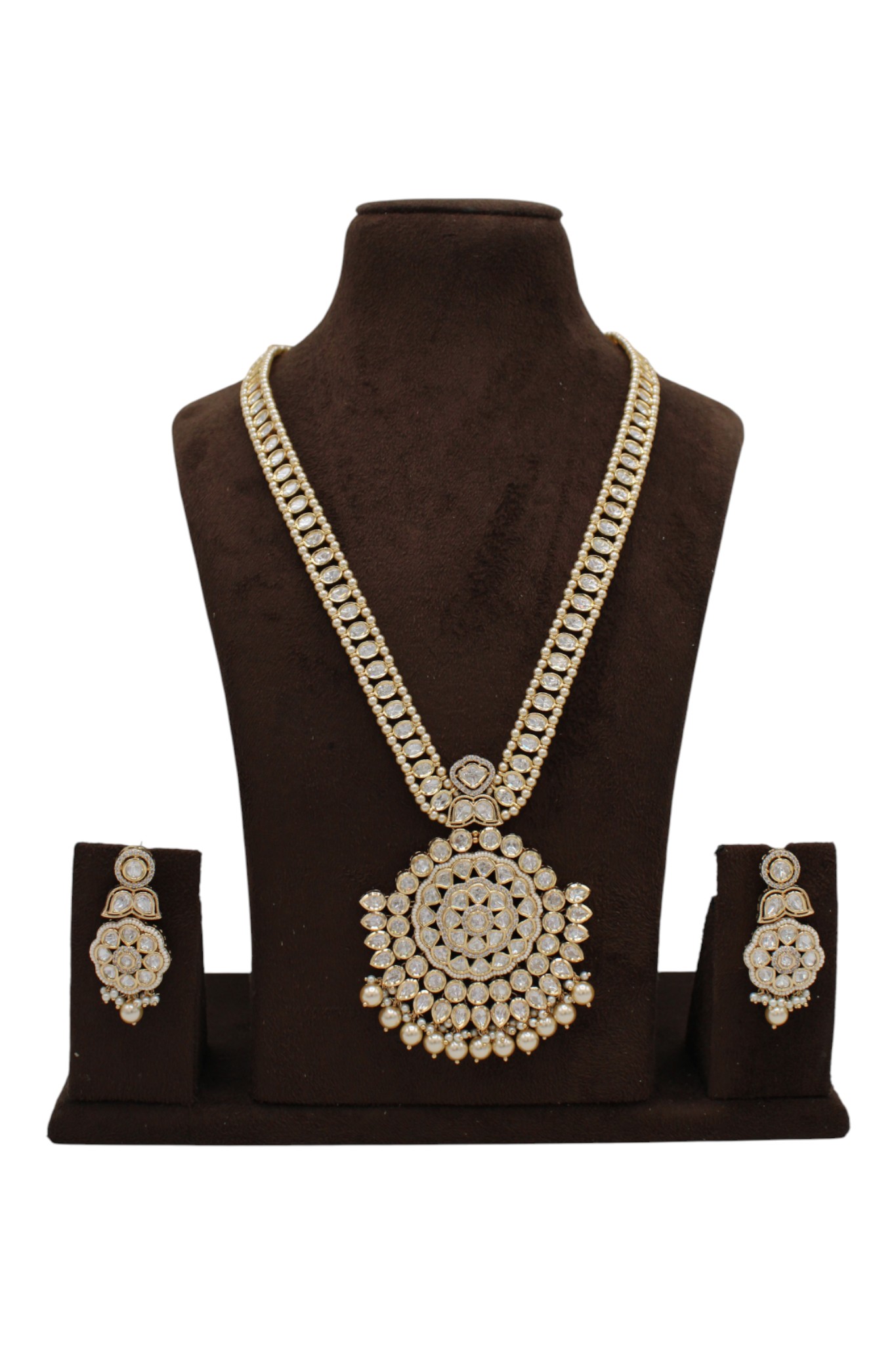 Elegant Gold and Diamond Necklace Set