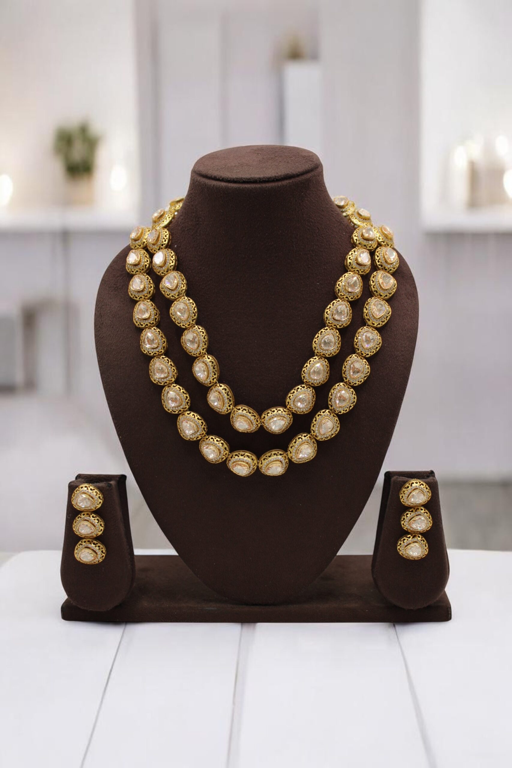 Elegant Gold-Plated Jewelry Set with Intricate Design - Image 2