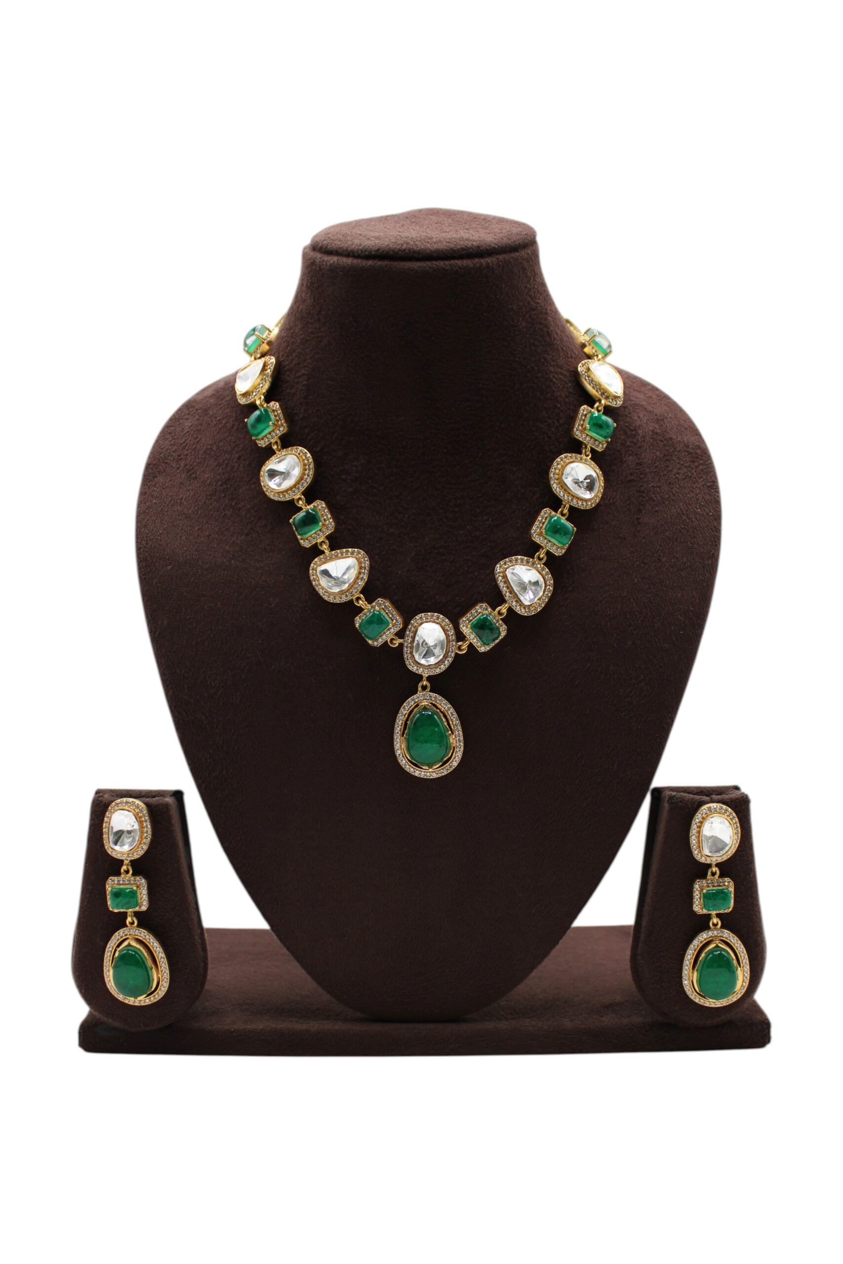 Elegant Green and Gold Jewelry Set