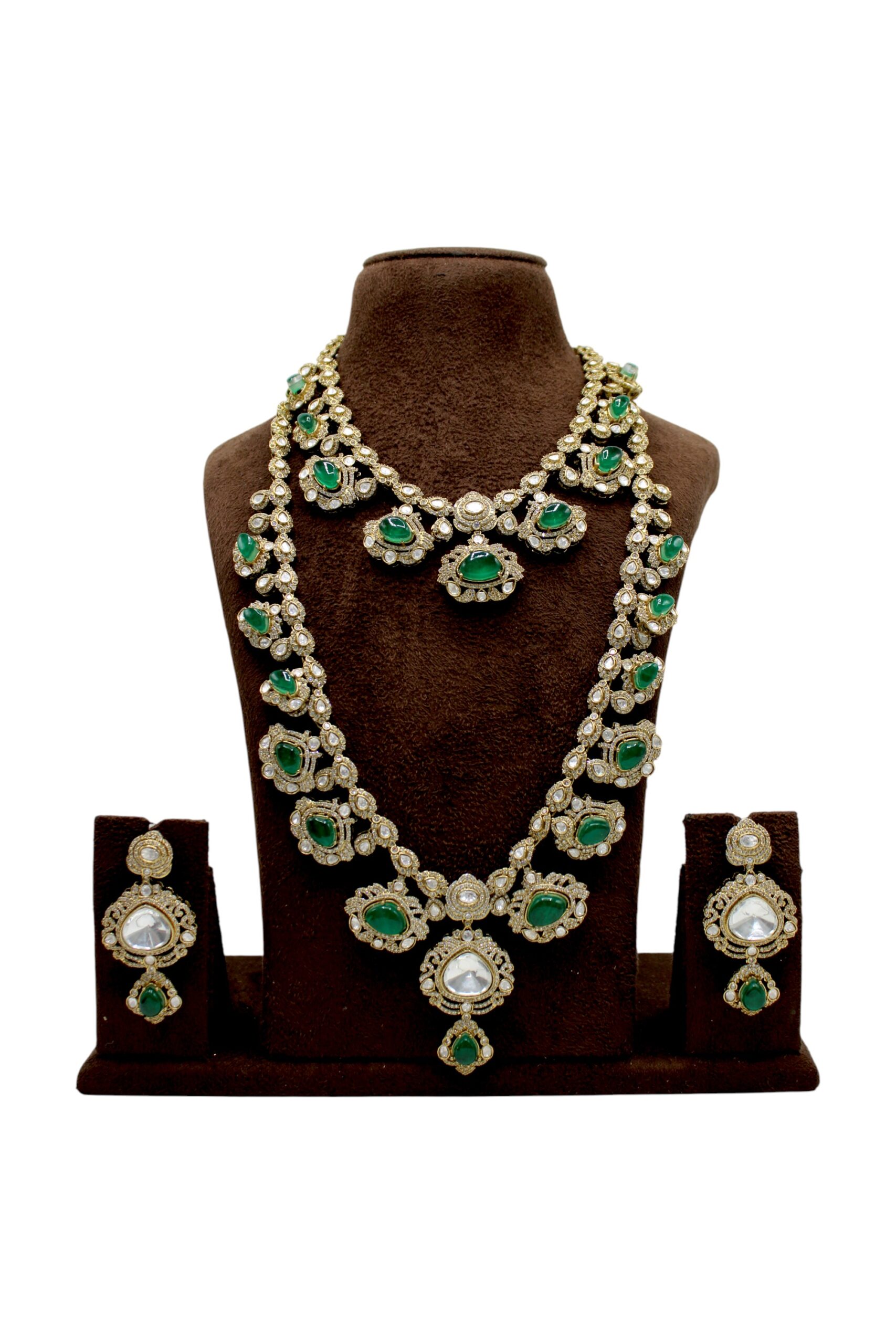 Elegant Green and Pearl Jewelry Set Display