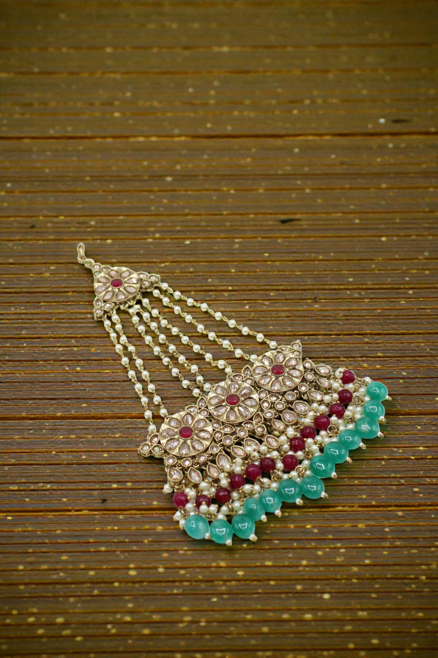 Elegant Traditional Indian Jewelry with Gemstone Accents - Image 3